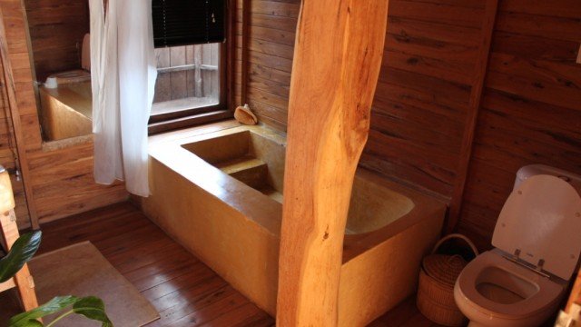 Bathroom-22-640x360