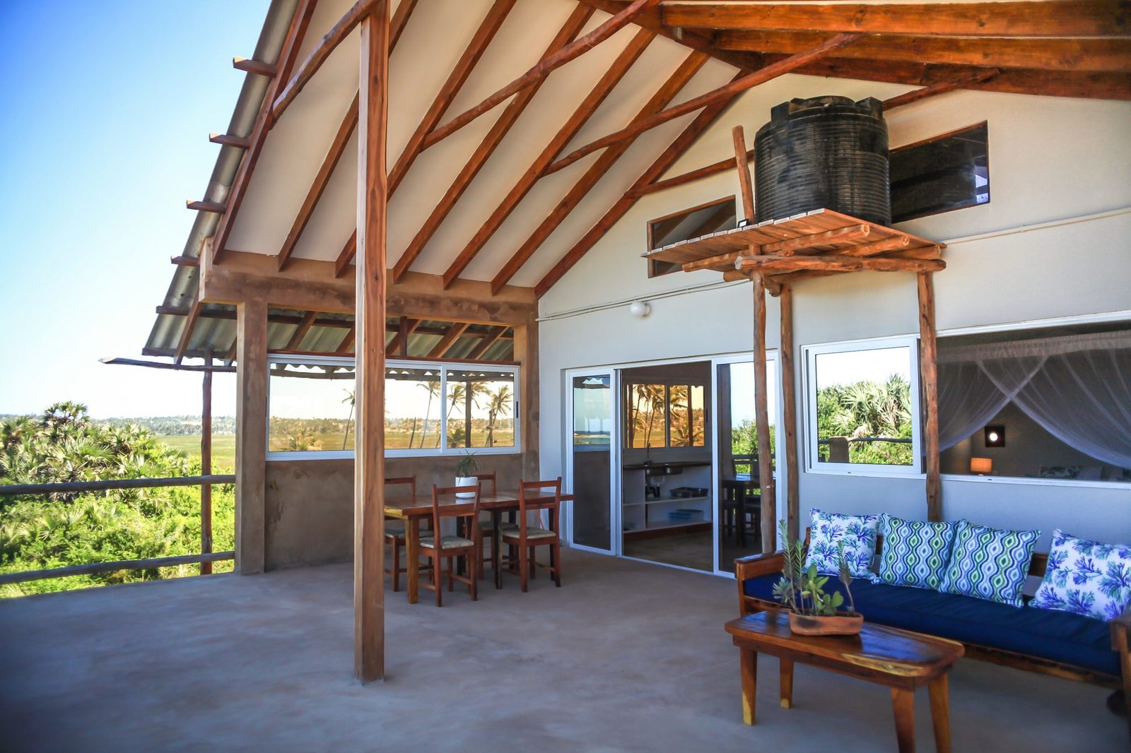 Musica House 10 - small