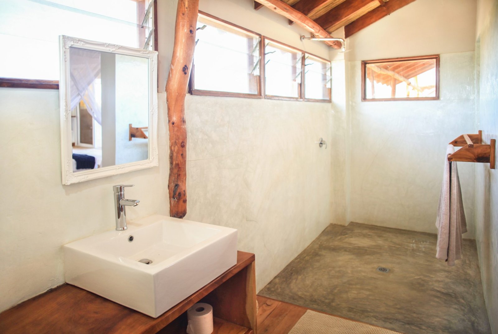 Musica House 8 - small
